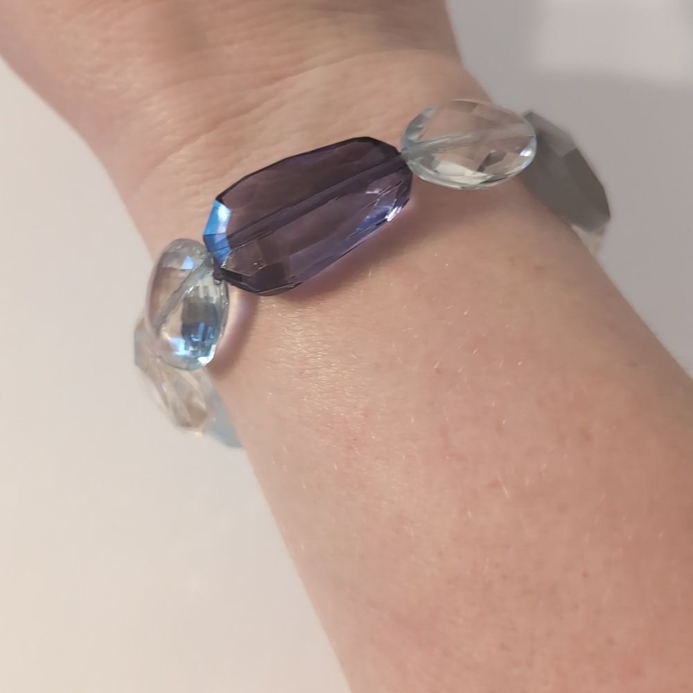 621 Purple Clear and Blue Translucent Faceted Beaded Stretch Bracelet